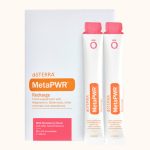 dōTERRA MetaPWR™ Recharge – Erdei szamóca ízben Táplálékkiegészítő magnéziummal, növényi összetevőkkel, egyéb ásványi anyagokkal és édesítőszerekkel 