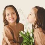 FLOOW Eva - kislány felső hosszú ujjal, hátul kötővel, barna