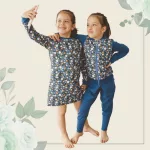FLOOW Noa - kislány ruha egyenes fazon, kenguru zsebbel, kék